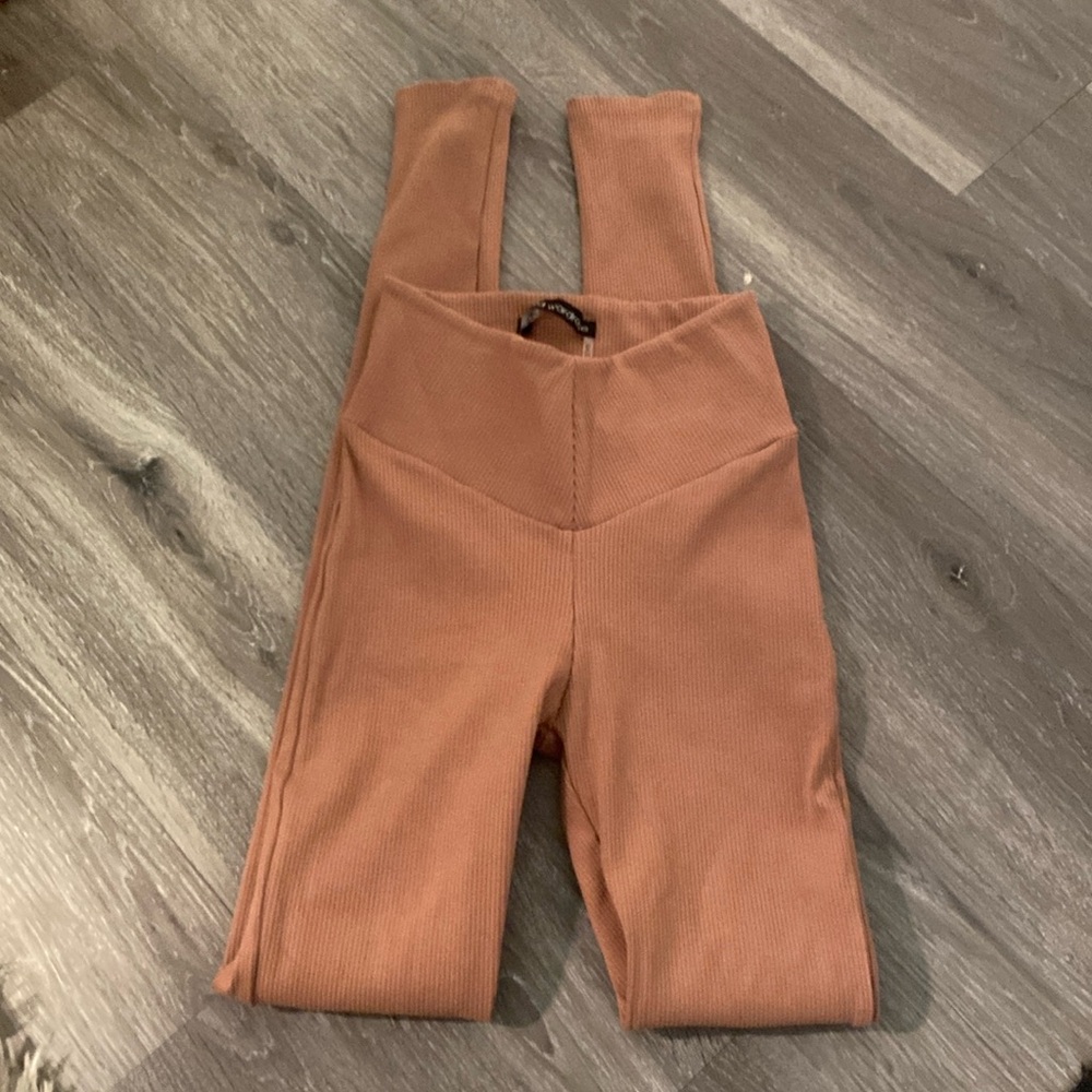 Naked wardrobe size S nude leggings